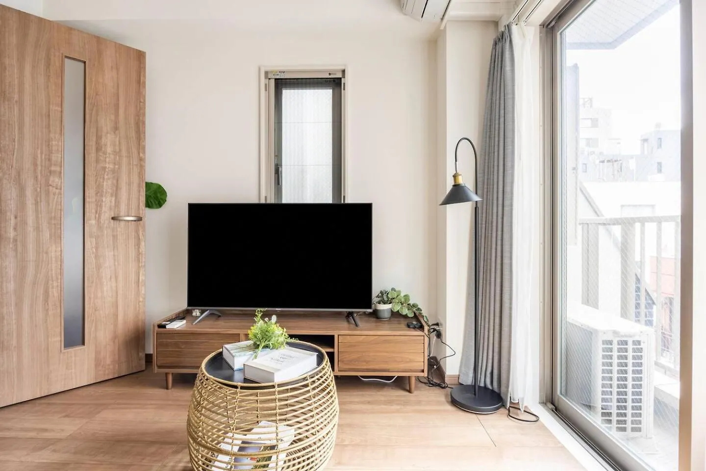 上野駅徒歩５分シングルベッド４台+ソファベッド２台 1Ldk Apartment Tokyo 0*,
